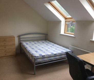 4 bedroom private hall to rent - Photo 3