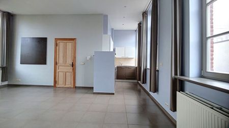 Prachtige ruime woning in voormalig schoolgebouw - Photo 2