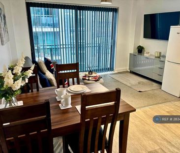 2 bedroom flat to rent - Photo 3