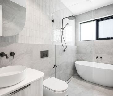 STUNNING HOME OVERLOOKING PARKLANDS - Photo 6