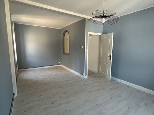 Location Appartement 4 pièces 83m² LE CREUSOT 71200 - Photo 1