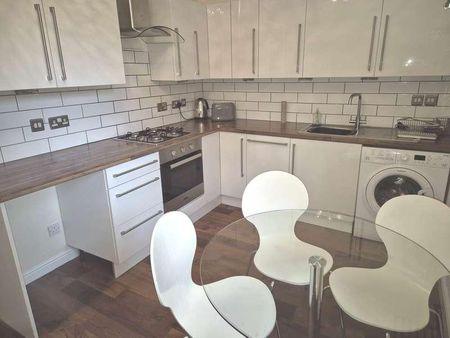 Southside Crescent, Glasgow, G5 - Photo 3