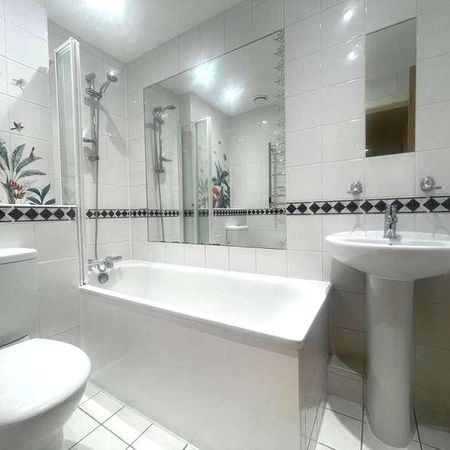 Platinum House Lyon Road, Harrow, Middlesex, HA1 - Photo 4