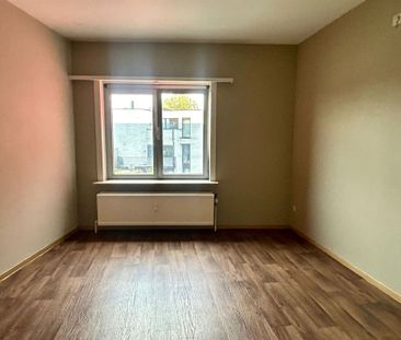 Gezellig appartement met 2 slaapkamers en balkon in het hartje van ... - Photo 3