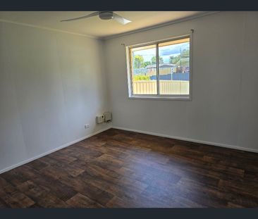 Neat & Comfortable 3-Bedroom Home in a Convenient Location - Photo 3