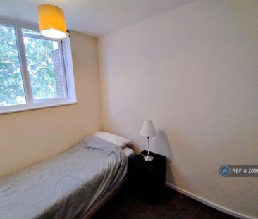 1 bedroom in a house share to rent - Photo 6