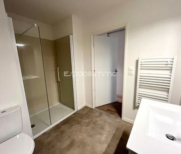 Location Appartement 2 pièces 44m² NOTRE DAME DE BONDEVILLE 76960 - Photo 1
