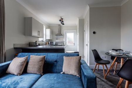 Norton Avenue - Photo 2