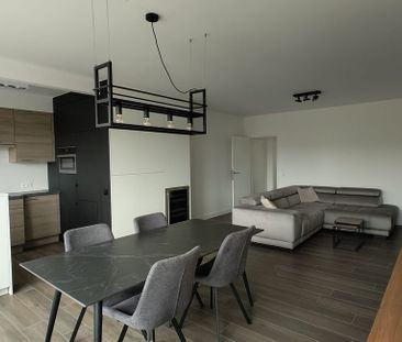 Appartement te huur in Merksem voor € 900 met 2 slaapkamers - Photo 1