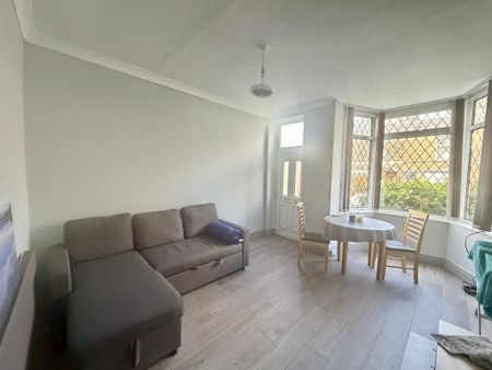 3 bedroom terraced house to rent - Photo 2