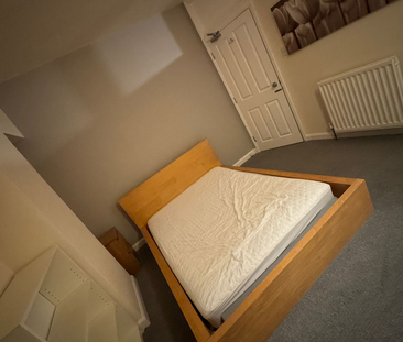 1 bedroom in a house share to rent - Photo 6