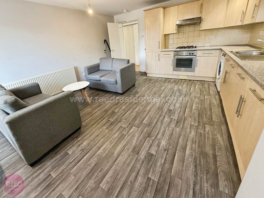 Castle Boulevard, Lenton, England - Photo 1