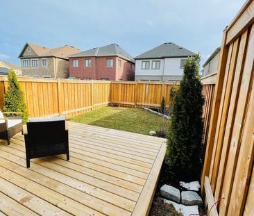 For Lease - 51 Lorne Thomas Place, New Tecumseth, Ontario - Photo 2