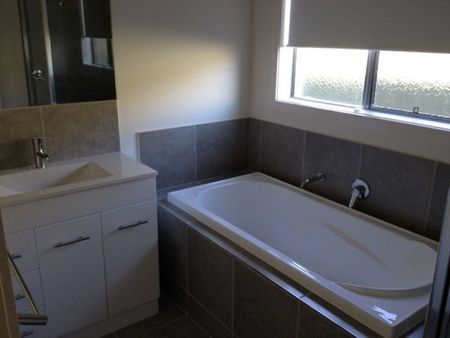 15 Inwood Crescent - Photo 4