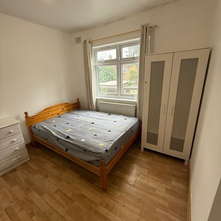 Room in a Shared House, Coombe Road, N22 - Photo 1