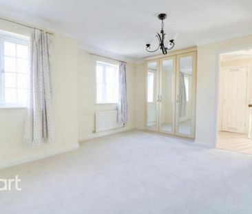 3 bedroom end of terrace house to rent - Photo 3