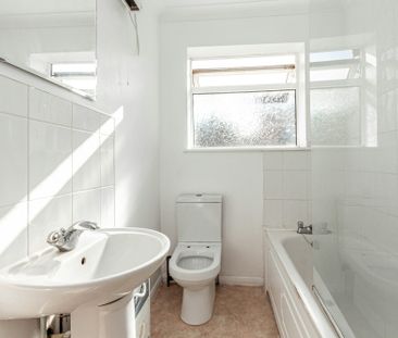 Lower Kings Road, Berkhamsted, Hertfordshire, HP4 2AE - Photo 1