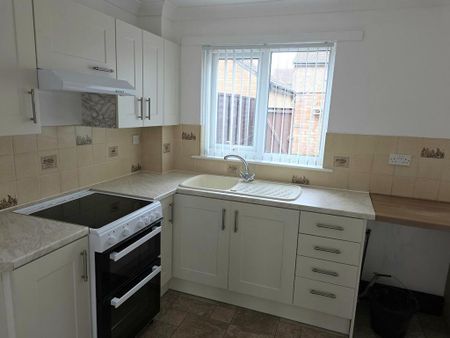 2 bedroom terraced house to rent - Photo 4