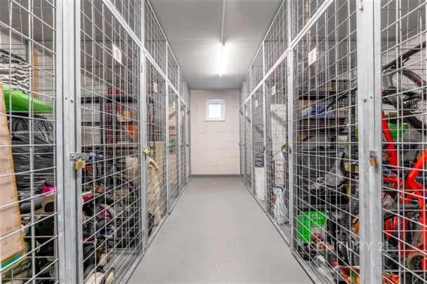 Pronájem novostavby bytu 3+kk s balkonem, sklepem a parkovacím stáním, Beroun - Photo 1
