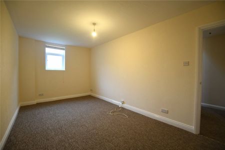 2 Bed Flat To Rent - Photo 5