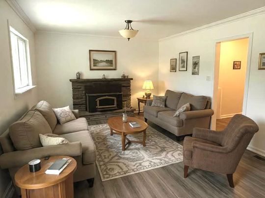 For Lease - 816 Meadowvale Road, Toronto, Ontario - Photo 1