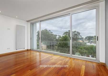 Moradia em Banda T3+1