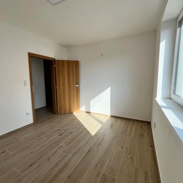 Pronájem bytu 4+kk 108 m - Photo 1