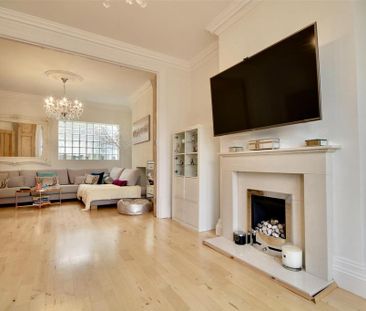 4 bedroom terraced house to rent - Photo 1