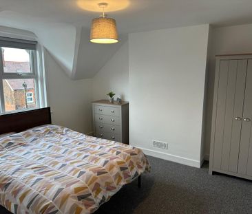 2 bedroom maisonette to rent - Photo 5