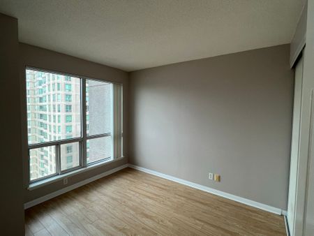 For Lease - 8 Lee Centre Drive Unit# 1512, Toronto, Ontario - Photo 3