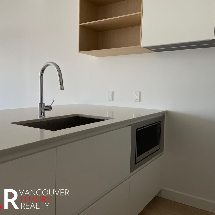 Condo in Burnaby, BC - Photo 1