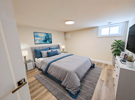 Newly Renovated 2 Bedroom Lower unit in St. Catharines! - Photo 2