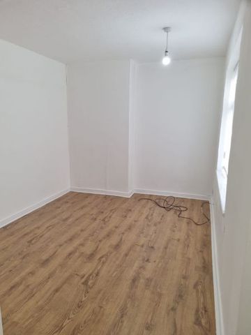 Huyton House Road, Huyton, Liverpool - Photo 4