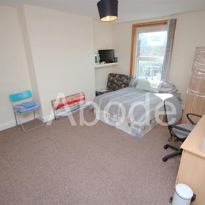 4 bedroom house to rent - Photo 1