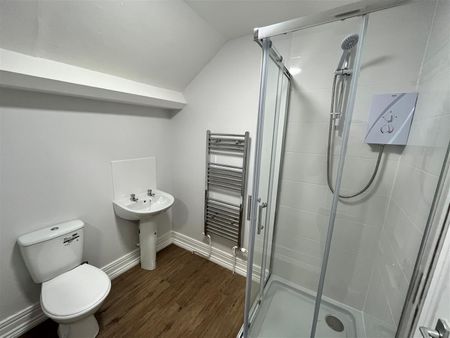 Huntsmoor House, Spital Tongues - Photo 3