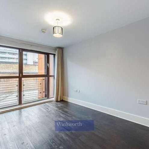 Kennington Park Road, London, Uk, SE11 - Photo 1