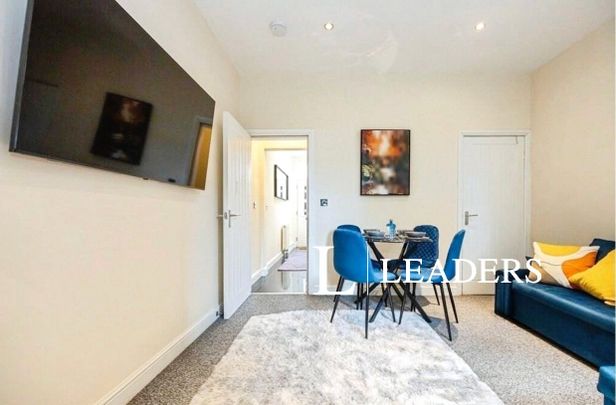 4 bedroom house to rent Friarswood Road, Newcastle, ST5 - Photo 1