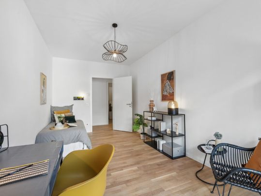 Neubau-Komfort in Friedenau: 3-Zimmer-Wohnung mit hochwertiger Einbauküche und Balkon - Foto 1