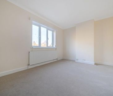 4 bedroom maisonette to rent - Photo 2