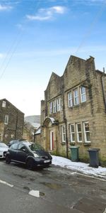 The Old Red Lion, 5 Market Place, Marsden, Huddersfield, HD7 - Photo 4