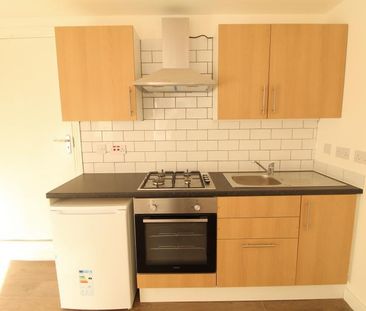 Studio to rent - Photo 5