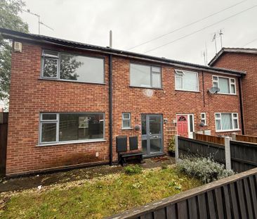 3 bedroom semi-detached house to rent - Photo 6