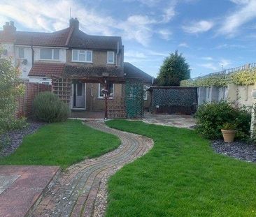 3 bedroom semi-detached house to rent - Photo 3