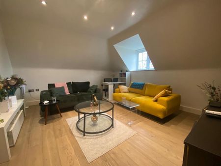 3 bedroom apartment to rent - Photo 4