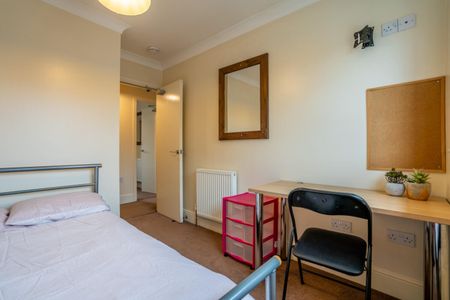 10 Abbotsford Road - Photo 3