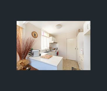19 Bentley Aveune, Forestville, NSW 2087 - Photo 3
