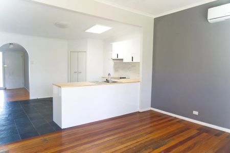 8 Bourke Street, Adamstown. - Photo 4