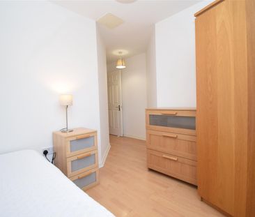 St. Christophers Walk, Wakefield - Photo 4