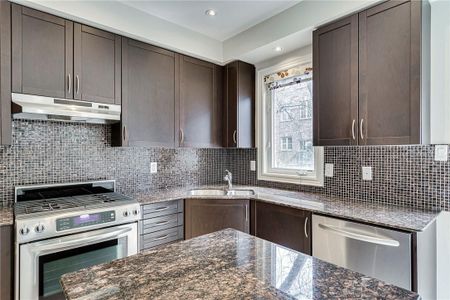 For Lease - 3 Johnson Farm Lane, Toronto, Ontario - Photo 5