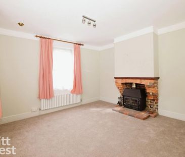 4 bedroom semi-detached house to rent - Photo 6